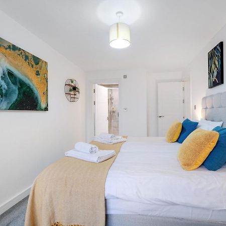 St Martins 2 Bedroom Apartments In Ruislip By 360 Stays Zewnętrze zdjęcie