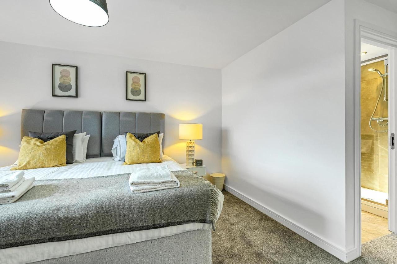 St Martins 2 Bedroom Apartments In Ruislip By 360 Stays Zewnętrze zdjęcie