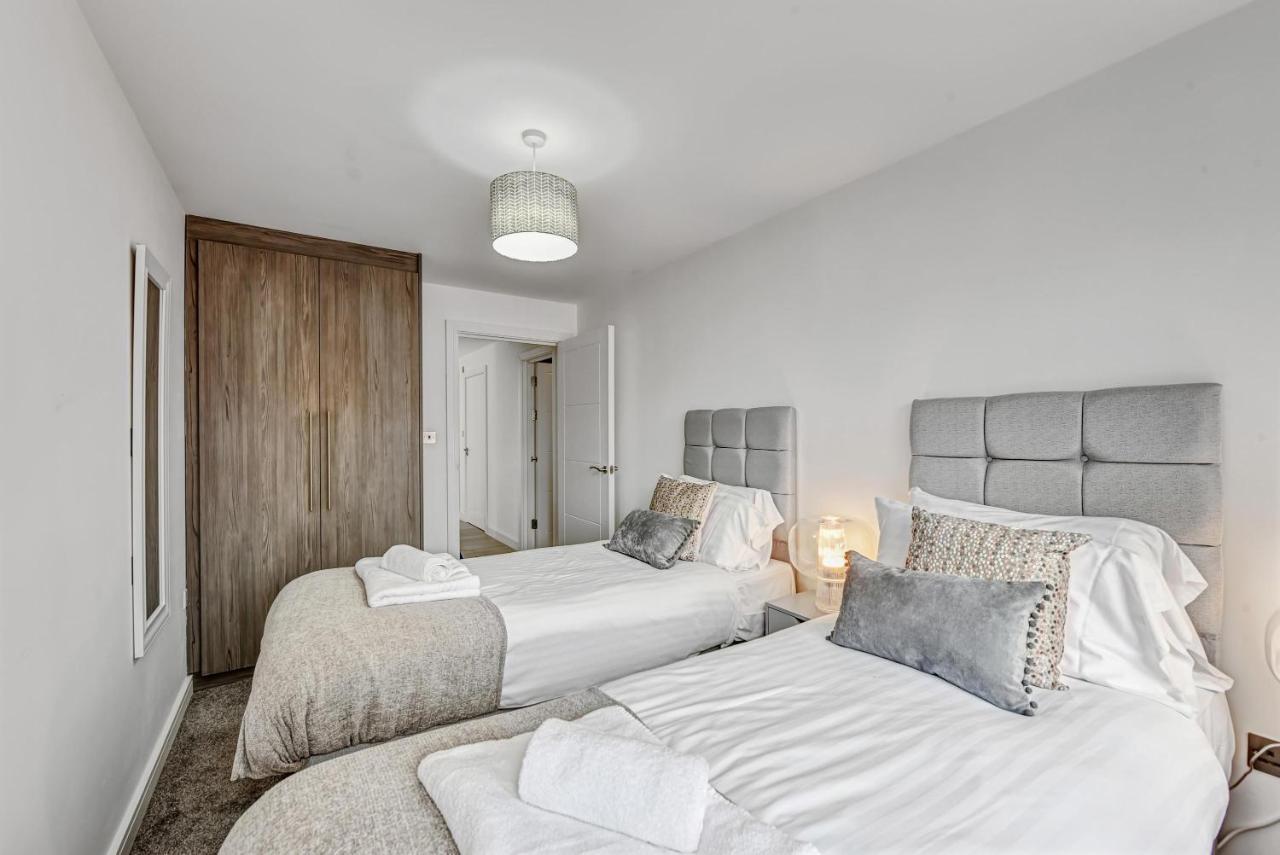 St Martins 2 Bedroom Apartments In Ruislip By 360 Stays Zewnętrze zdjęcie
