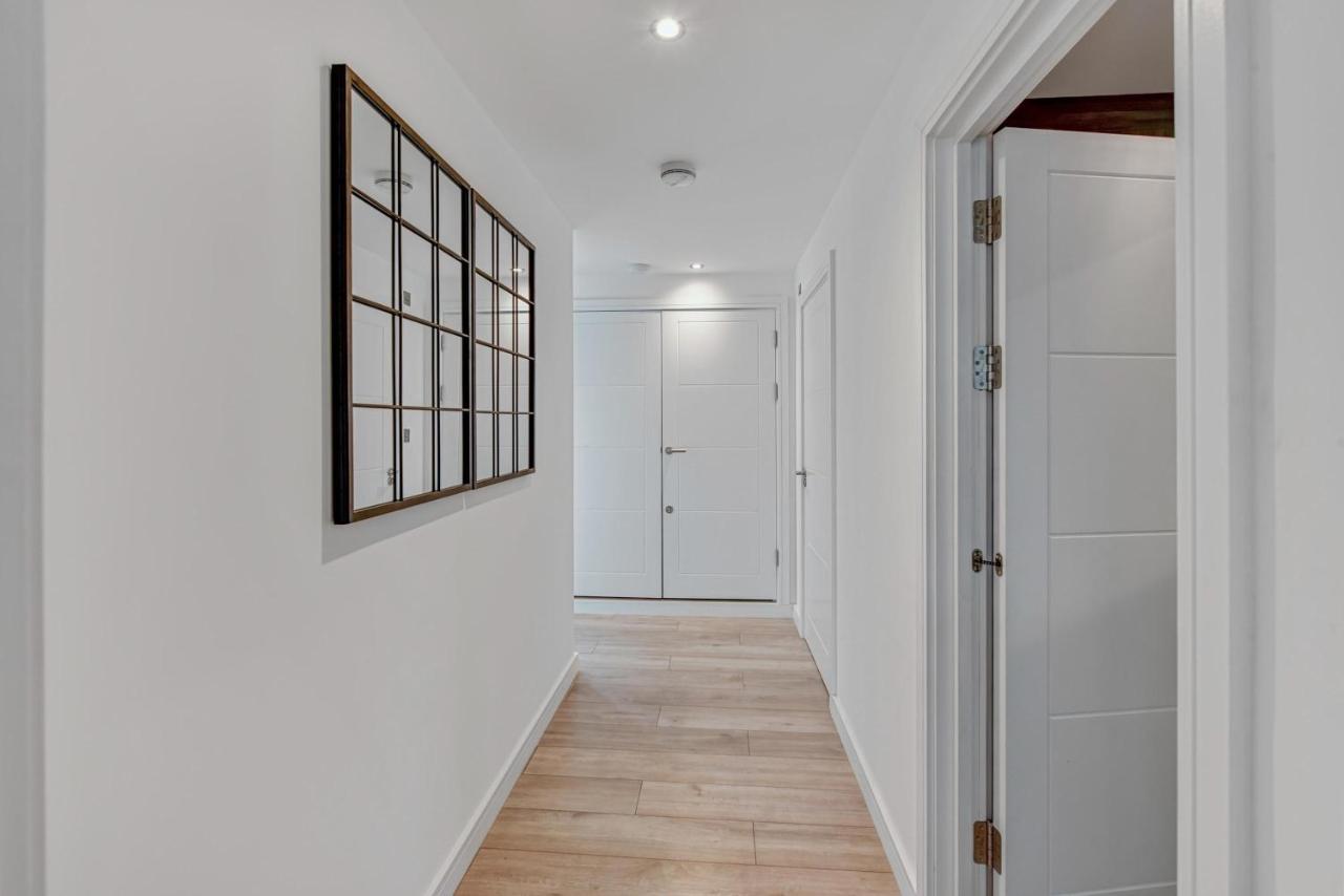 St Martins 2 Bedroom Apartments In Ruislip By 360 Stays Zewnętrze zdjęcie
