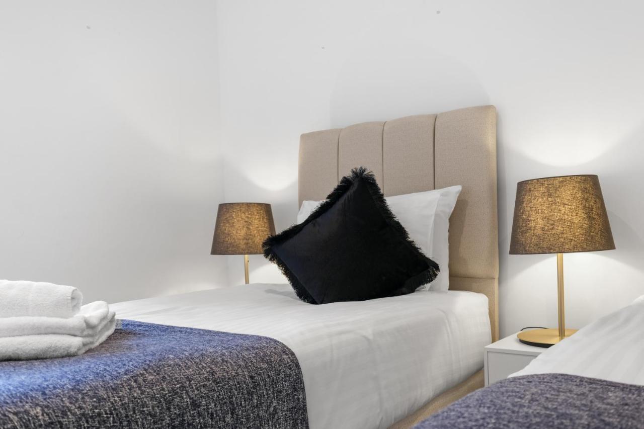 St Martins 2 Bedroom Apartments In Ruislip By 360 Stays Zewnętrze zdjęcie