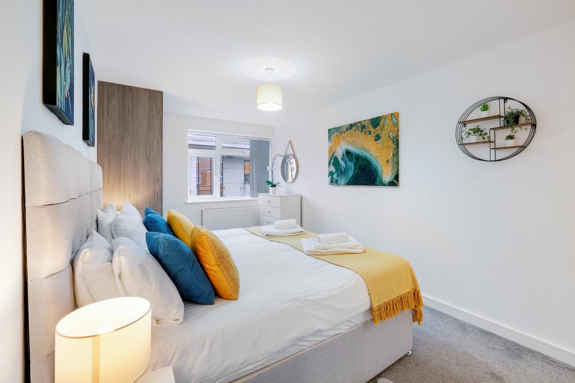 St Martins 2 Bedroom Apartments In Ruislip By 360 Stays Zewnętrze zdjęcie