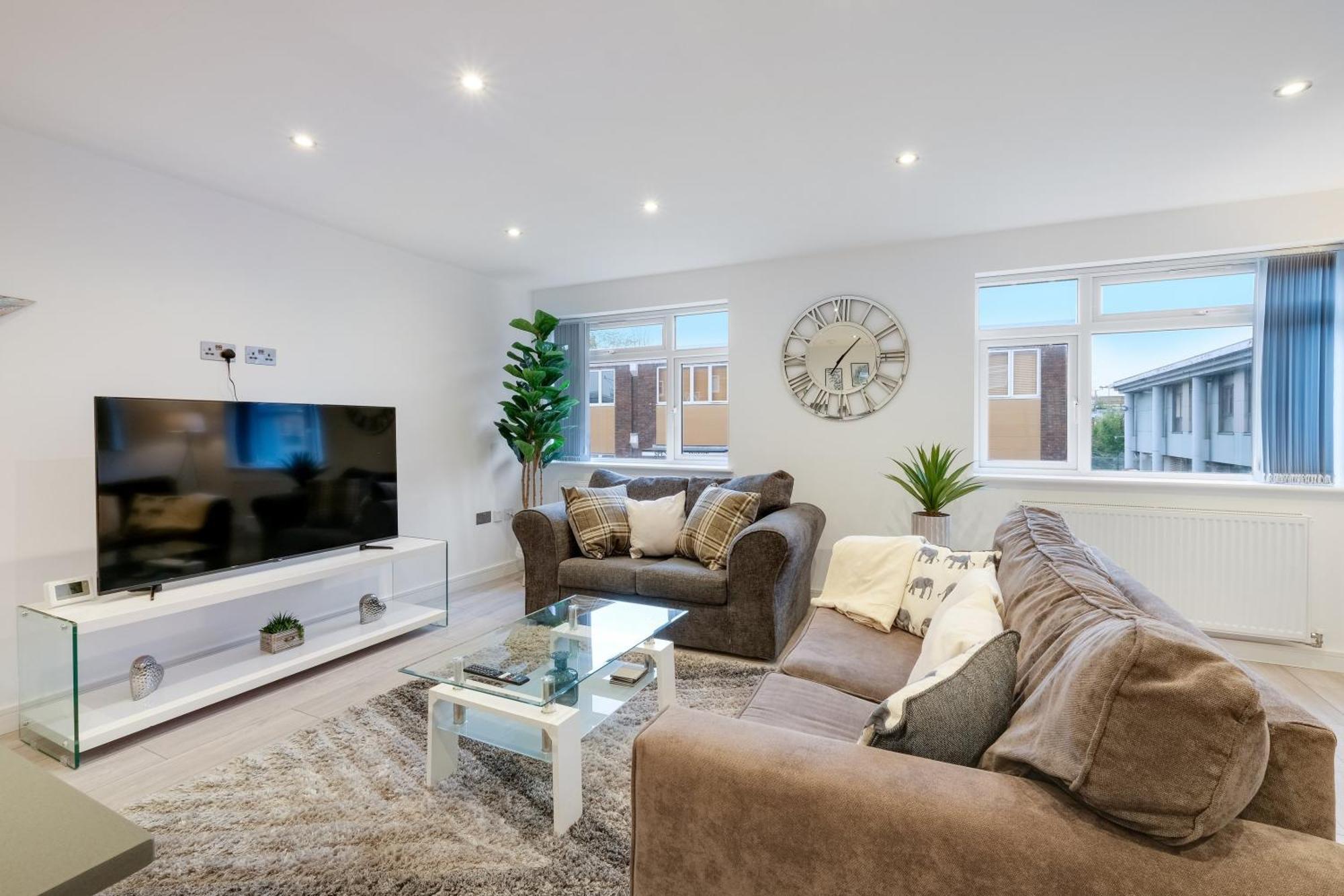 St Martins 2 Bedroom Apartments In Ruislip By 360 Stays Zewnętrze zdjęcie