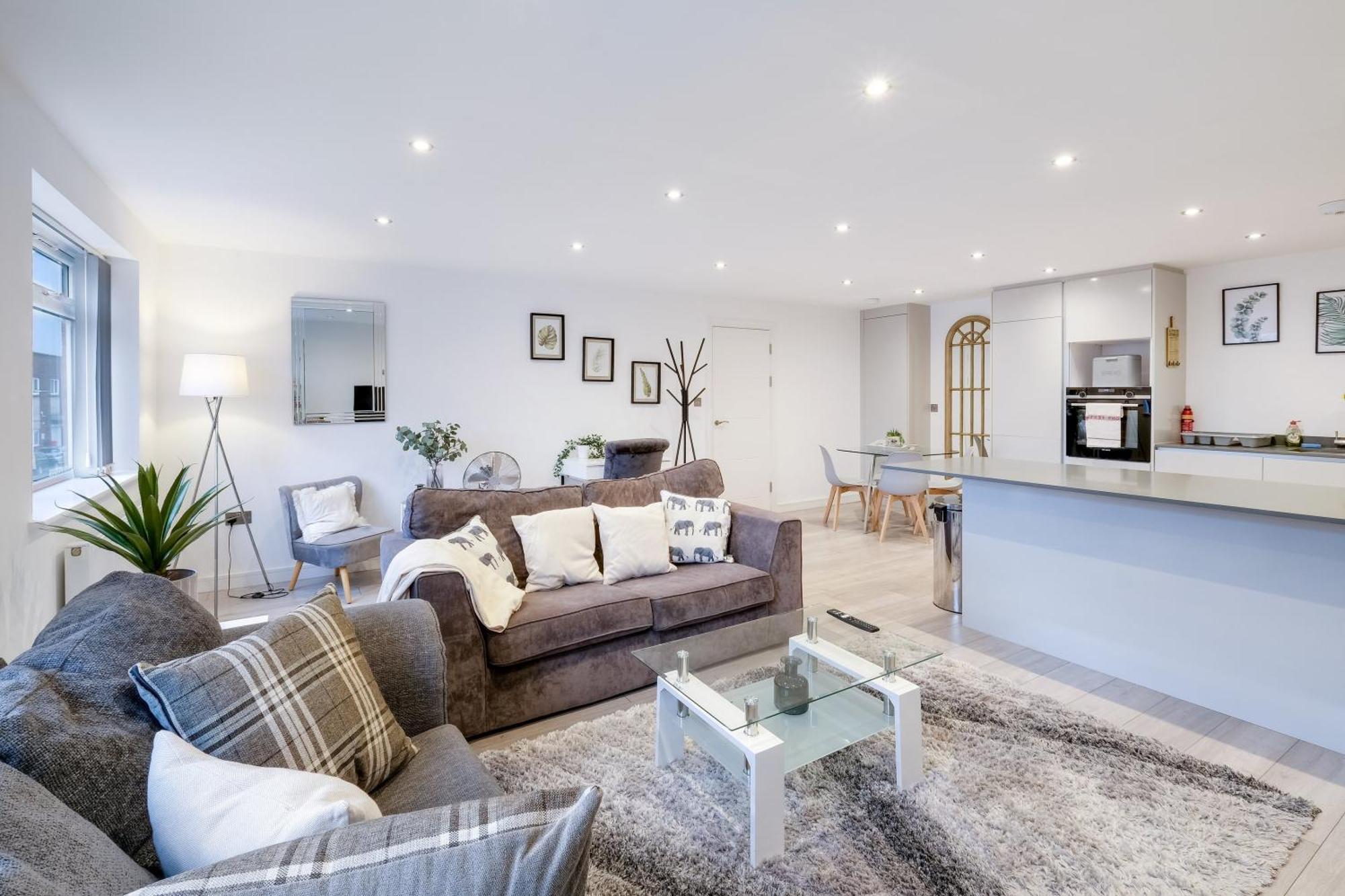 St Martins 2 Bedroom Apartments In Ruislip By 360 Stays Zewnętrze zdjęcie